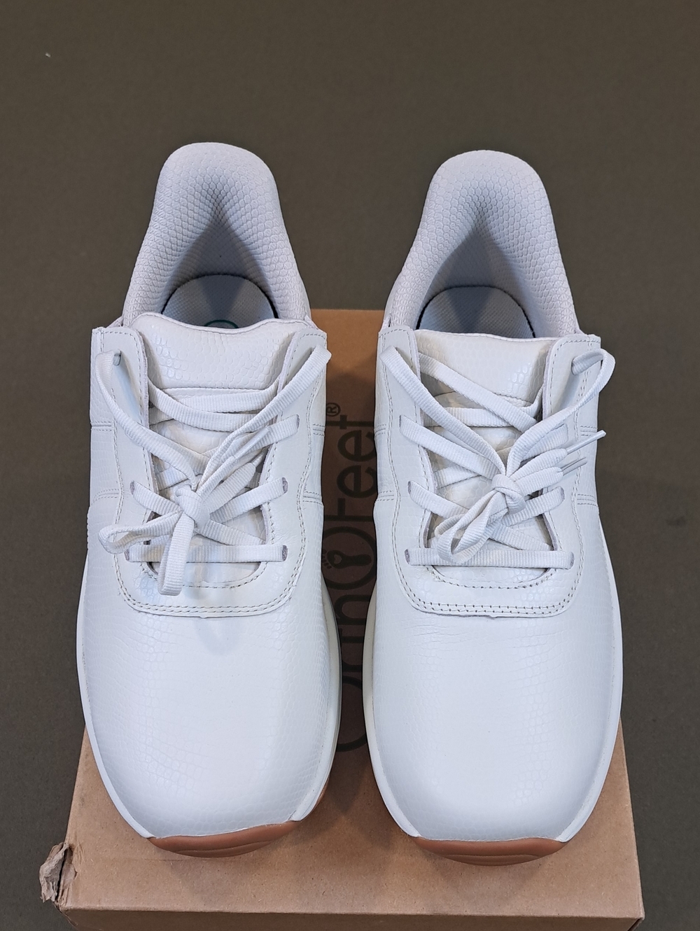 Orthofeet Stride Hands-Free Sneakers - Color: Ecru - Size: Women 11.5 Wide (D) - Picture 3 of 13
